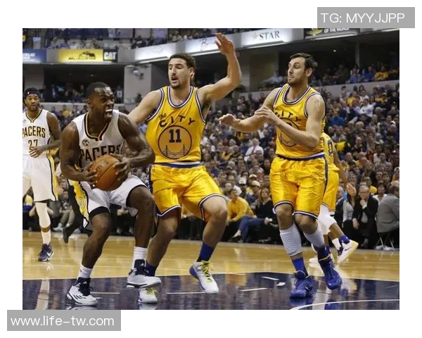 今日勇士迎战步行者期待精彩对决球迷热情高涨助威现场气氛火爆