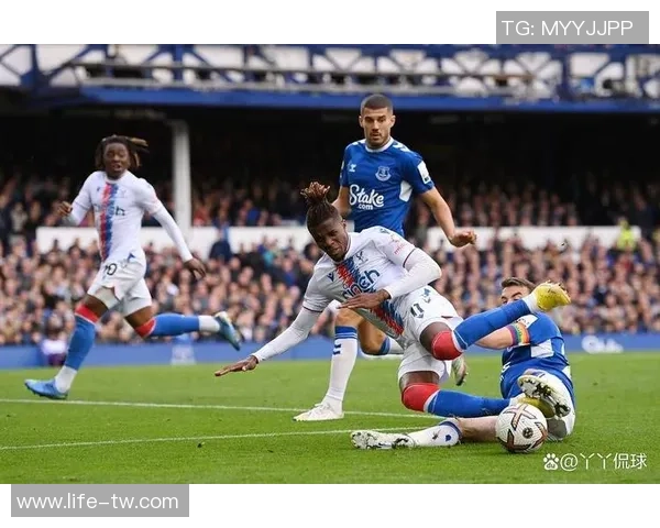 埃弗顿主场迎战福利特城期待精彩对决与激烈竞争