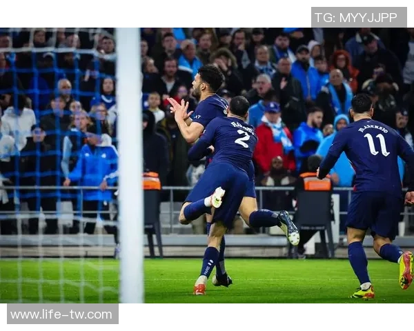 巴黎圣尔曼与马赛的激烈对决揭示法甲争冠新局势 巴黎圣尔曼与马赛的激烈对决揭示法甲争冠新局势