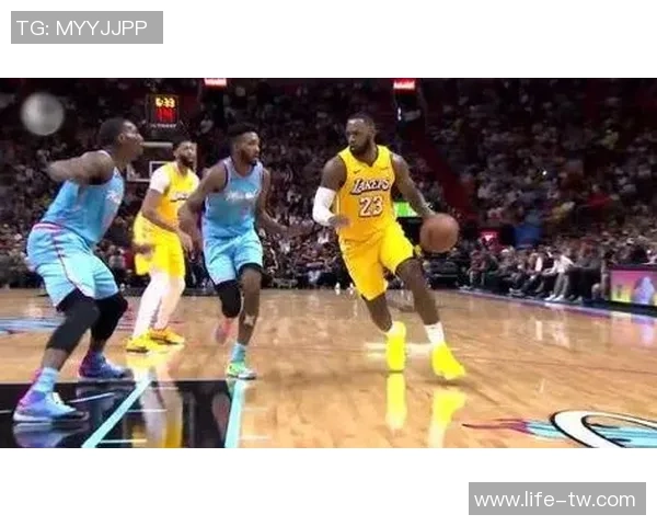 湖人对决热火央视解说全程回顾精彩瞬间与战术分析